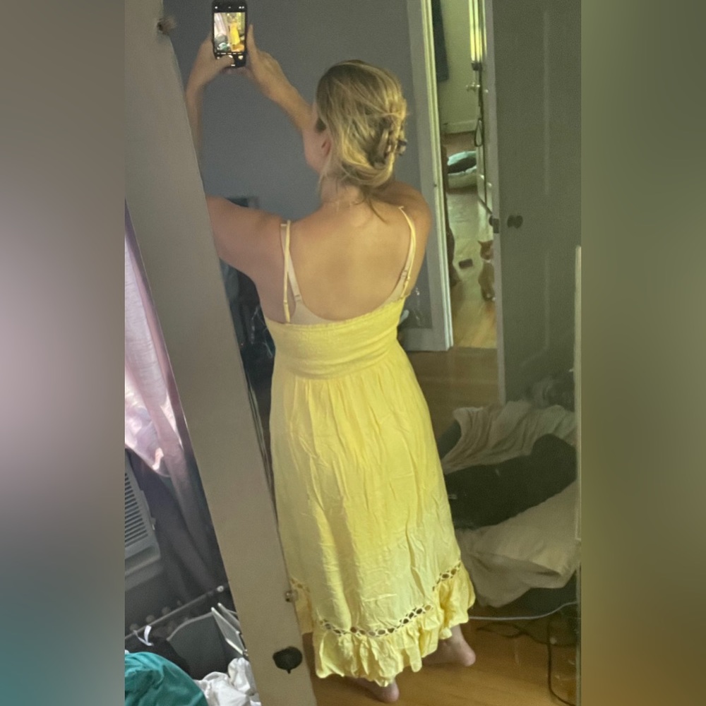 High low dress - Picture 2 of 3
